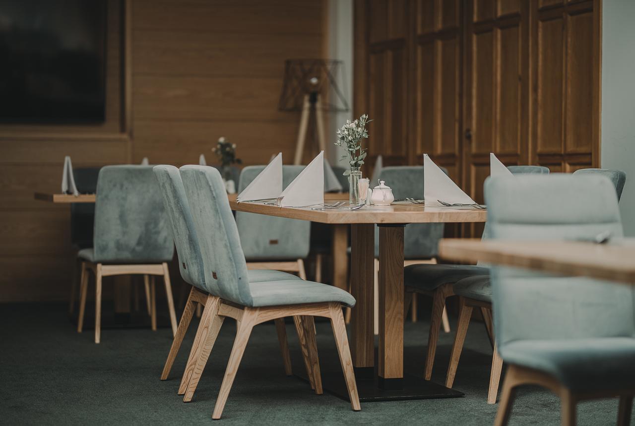 Hotel Restaurant Boss Miłosław المظهر الخارجي الصورة