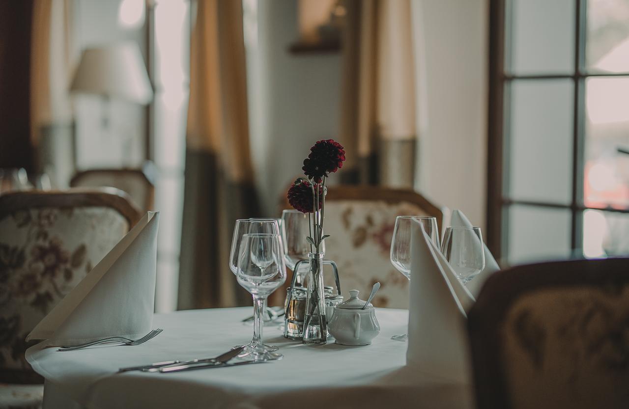 Hotel Restaurant Boss Miłosław المظهر الخارجي الصورة